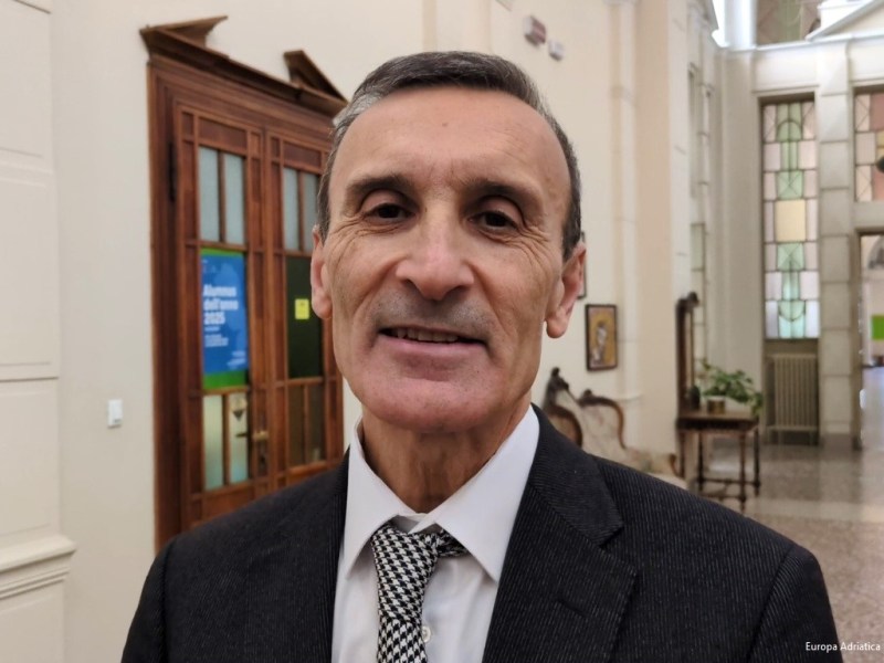 Diplomazia e letteratura: 100 giovani a tu per tu con l’Ambasciatore Trichilo